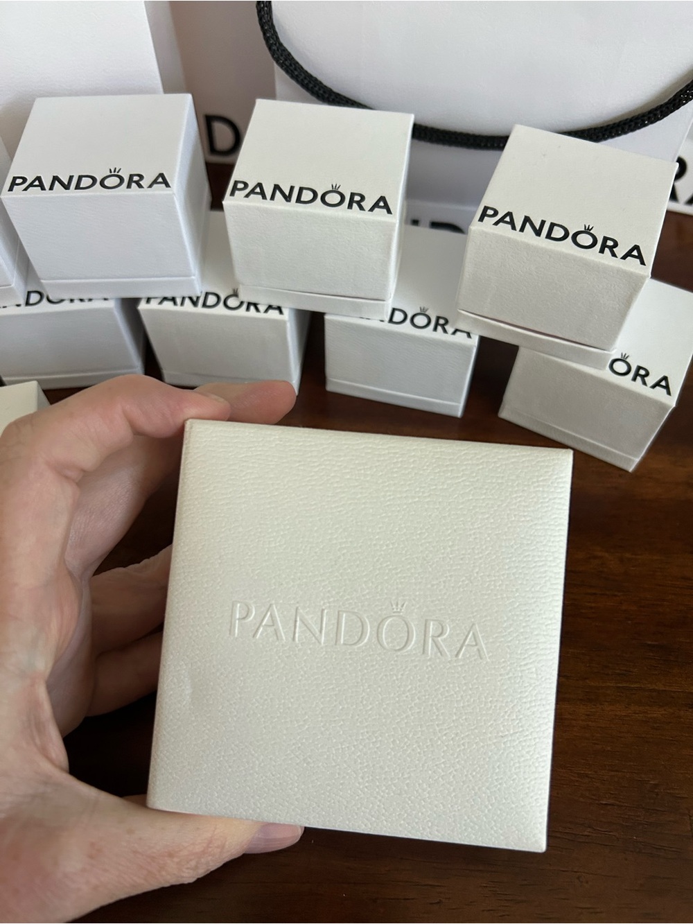 Pandora White and Pink Mini Gift Bags with Jewelry Boxes - Picture 2 of 11